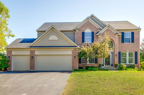 725 Porter Cir, Lindenhurst, IL, 60046-1804 | Card Image