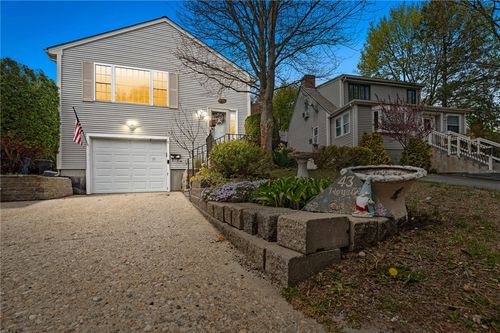 43 Royal Ave, Cranston, RI, 02920-2407 | Card Image