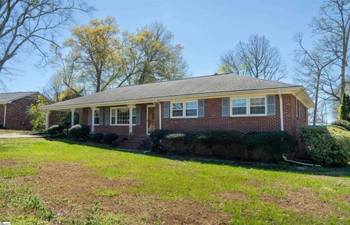 105 Ridgeway Road, Spartanburg, SC, 29301 | Card Image
