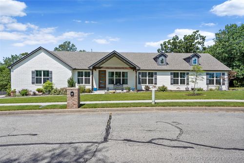 1702 N Old North Pl, Sand Springs, OK, 74063-8992 | Card Image