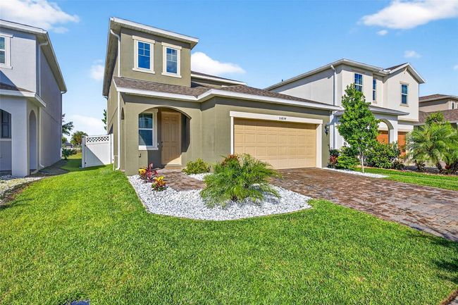Landscaped and welcoming you home! | Image 5