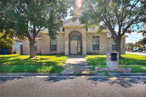 3114 Paris Dr, Corpus Christi, TX, 78414-3568 | Card Image