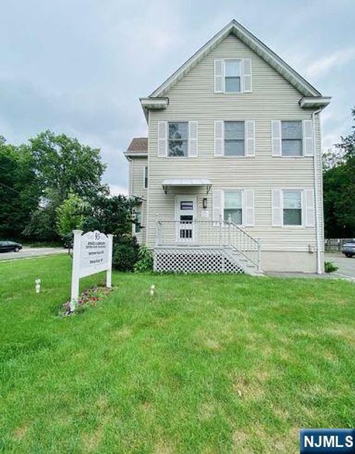 93 Franklin Tpke, Waldwick, NJ, 07463-1859 | Card Image