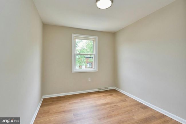 8321 Irongate Way, Townhouse with 3 bedrooms, 3 bathrooms and null parking in MANASSAS VA | Image 24