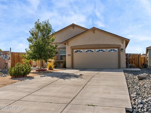 242 Red Oak Dr, Fernley, NV, 89408-9719 | Card Image