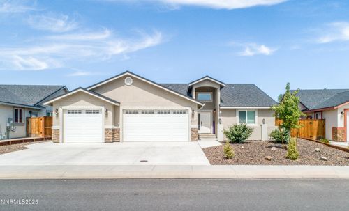 1117 Dixie Ln, Fernley, NV, 89408-5626 | Card Image