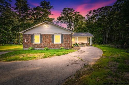 319 Windham Rd, Pelham, NH, 03076-2251 | Card Image