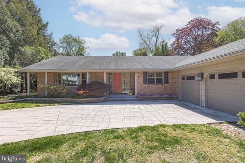 661 Nancy Rd, Yardley, PA, 19067-1975 | Card Image