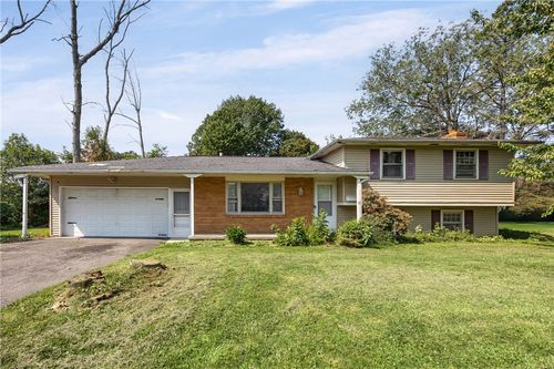 879 Maiden Aka 11 Black Walnut Dr Lane, Greece, NY, 14615 | Card Image