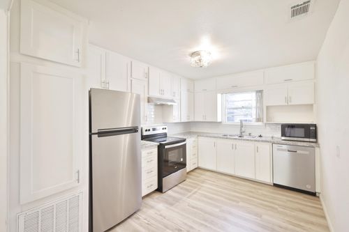 3812 31st St, Lubbock, TX, 79410-2529 | Card Image