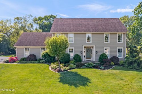 1252 Valley Bend Ct, Perrysburg, OH, 43551-2700 | Card Image