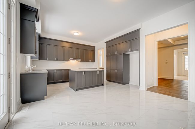 31 Bayberry Dr, House other with 4 bedrooms, 4 bathrooms and 4 parking in Tottenham ON | Image 15