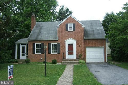 341 E Irvin Ave, HAGERSTOWN, MD, 21742-3455 | Card Image