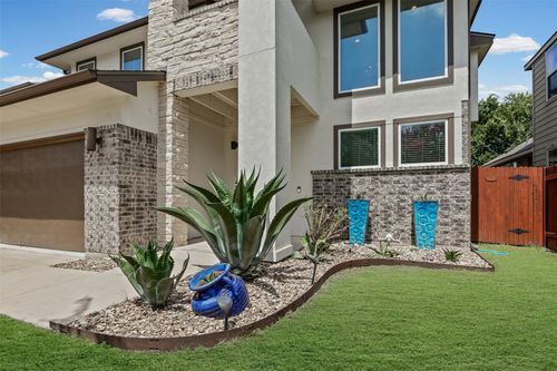 6717 Alleyton Dr, Austin, TX, 78725-2910 | Card Image