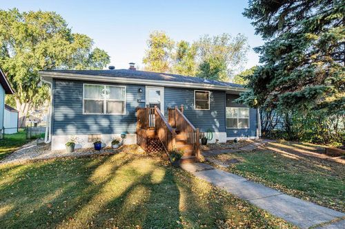 1626 11th St N, Fargo, ND, 58102-2218 | Card Image
