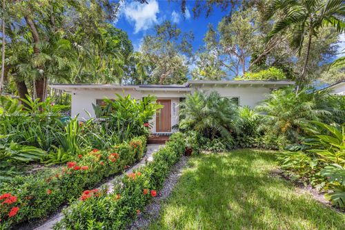 5851 Sw 49th St, Miami, FL, 33155-6303 | Card Image
