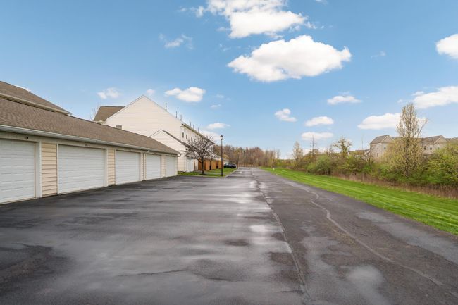 5724 Colts Gate Dr, Condo with 2 bedrooms, 3 bathrooms and null parking in New Albany OH | Image 29