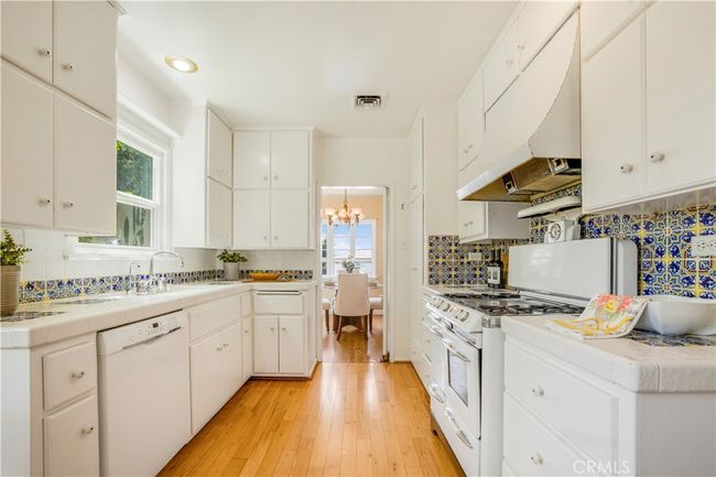 695 W 13 Th St, House other with 2 bedrooms, 2 bathrooms and 1 parking in Upland CA | Image 10