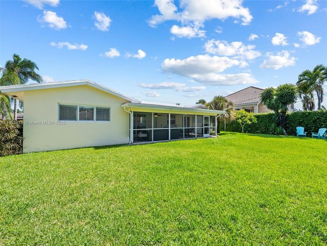 2721 Ne 45 Th St, House other with 2 bedrooms, 2 bathrooms and null parking in Lighthouse Point FL | Image 8