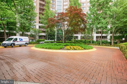 2006-10101 Grosvenor Pl, NORTH BETHESDA, MD, 20852-4681 | Card Image
