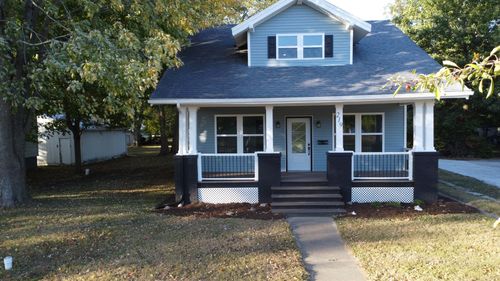 219 W Jones St, Milford, IL, 60953-1051 | Card Image