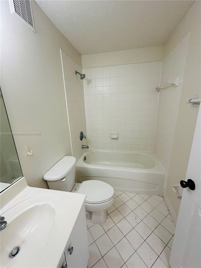UNIT-203 - 1251 Se 28 Th Ct, Condo with 2 bedrooms, 2 bathrooms and null parking in Homestead FL | Image 18
