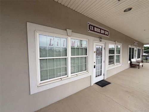 11-76 Boniface Dr, Pine Bush, NY, 12566-4611 | Card Image