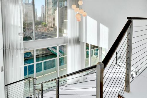 apt-503-200 Biscayne Boulevard Way, Miami, FL, 33131-2168 | Card Image