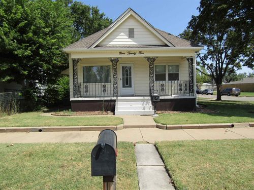 925 Johnstown Ave., Salina, KS, 67401 | Card Image
