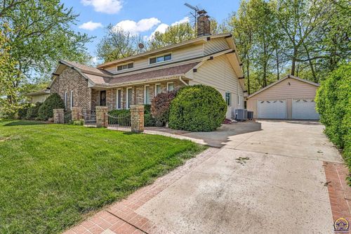 1006 Elm St, Valley Falls, KS, 66088 | Card Image