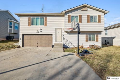 2929 Nw 8th St, Lincoln, NE, 68521-4618 | Card Image