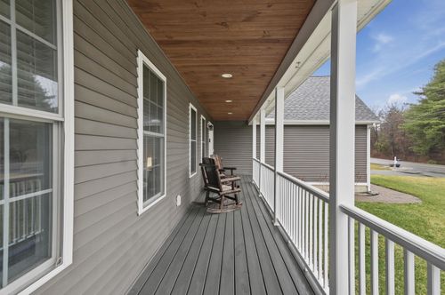 71 Bedford Rd, Merrimack, NH, 03054-2802 | Card Image