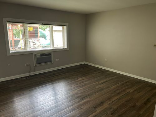 b1-3505 Oak Park Ave, Berwyn, IL, 60402-3661 | Card Image
