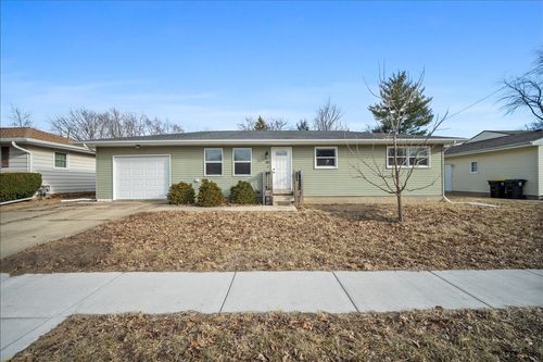 15 Brookwood Dr, Normal, IL, 61761-4011 | Card Image