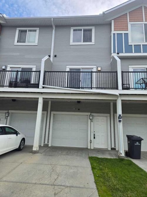 6 Stonehouse Crescent Nw, High River, AB, T1V1G1 | Card Image