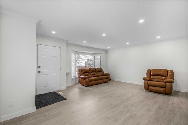 82 Tararidge Close Ne, Home with 4 bedrooms, 2 bathrooms and 4 parking in Calgary AB | Image 6
