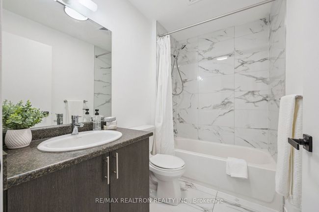 1005 - 1346 Danforth Rd, Condo with 3 bedrooms, 2 bathrooms and null parking in Toronto ON | Image 22