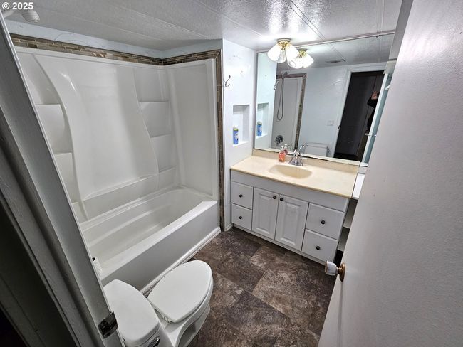 15216 Creek View Ln, House other with 2 bedrooms, 1 bathrooms and null parking in Vernonia OR | Image 27