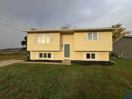 201 N Main St, North Sioux City, SD, 57049-3141 | Card Image