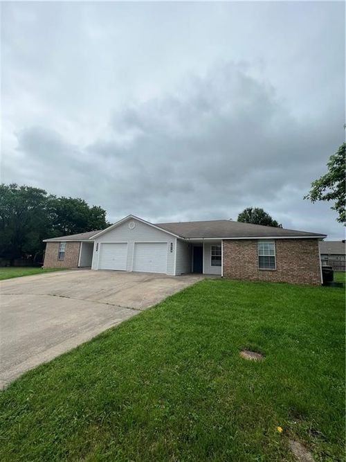 1374 N Chickadee Ave, Fayetteville, AR, 72704-5864 | Card Image