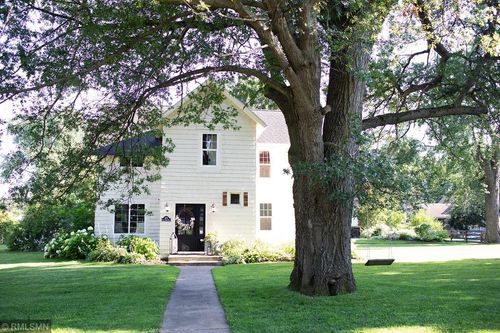1015 Olive St W, Stillwater, MN, 55082-5695 | Card Image
