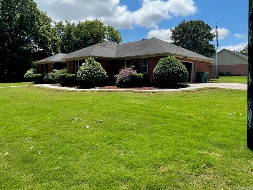 902 Deerfield Ct, Russellville, AR, 72801-4709 | Card Image