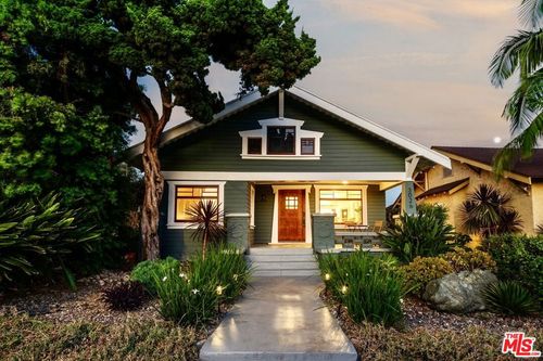 3026 6th Avenue, Los Angeles, CA, 90018 | Card Image