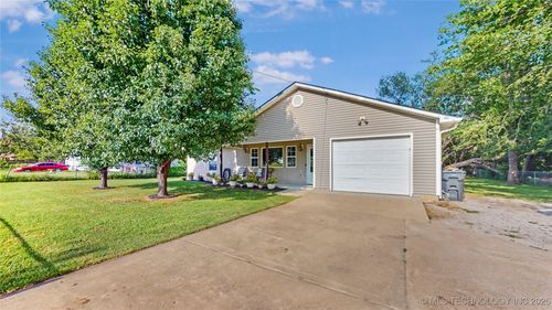 3919 S 55th West Ave, Tulsa, OK, 74107-5244 | Card Image