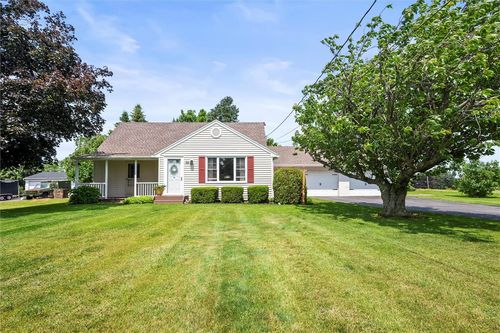 38 Tobin Rd, Henrietta, NY, 14467-9748 | Card Image