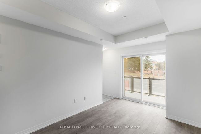 2 - 155 Tapscott Rd, Condo with 2 bedrooms, 1 bathrooms and null parking in Toronto ON | Image 10