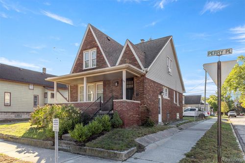93 Perry Pl, Wyandotte, MI, 48192-2963 | Card Image