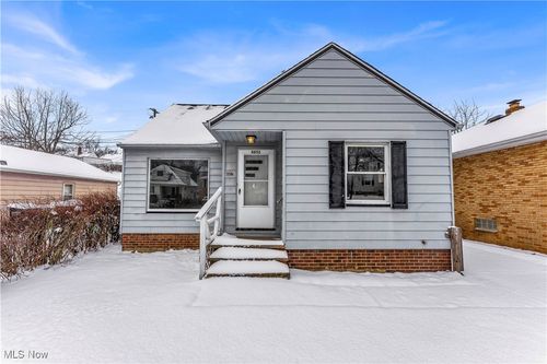 4852 E 94th St, Garfield Heights, OH, 44125-2108 | Card Image