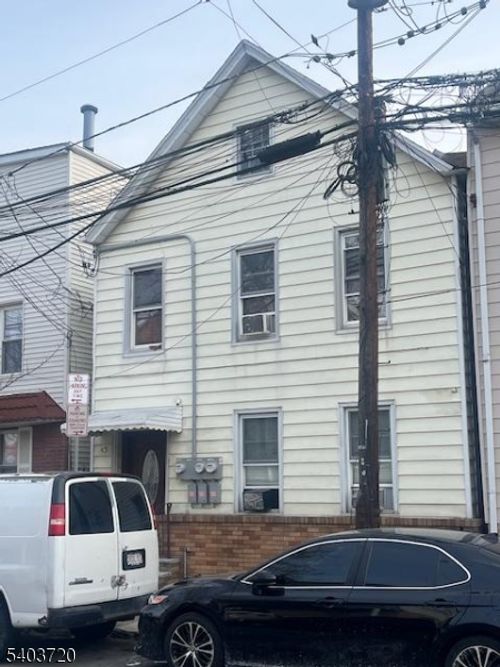 43 Paterson St, Newark, NJ, 07105-3227 | Card Image