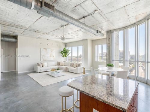 2612-2001 Biscayne Blvd, Miami, FL, 33137-5022 | Card Image